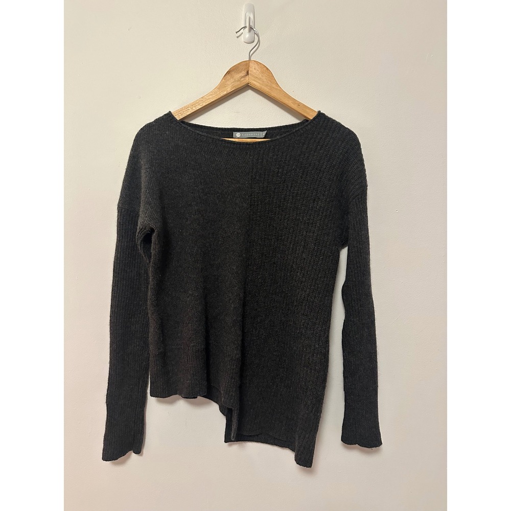 in CASHMERE Charcoal Grey 100% Cashmere Asymmetric Ribbed Sweater | Size Small